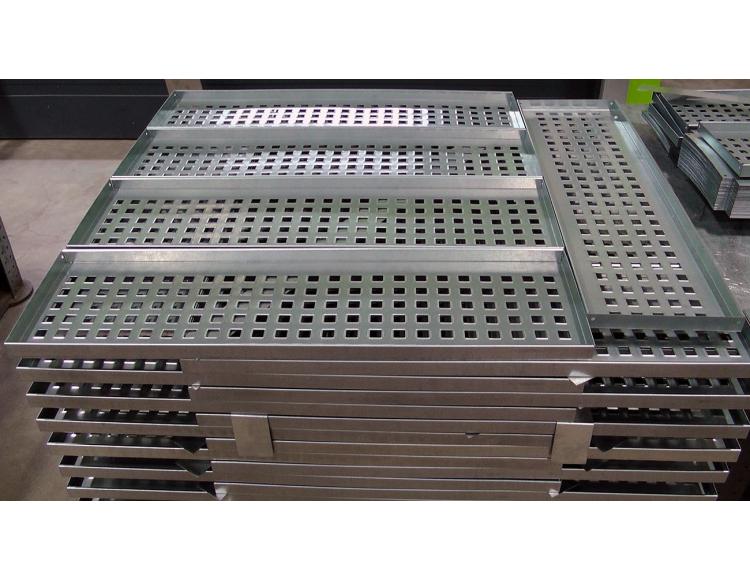 Штамповка листового металла, пробивка