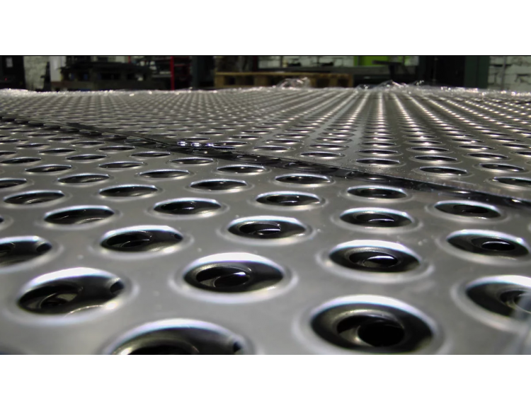 Штамповка листового металла, пробивка