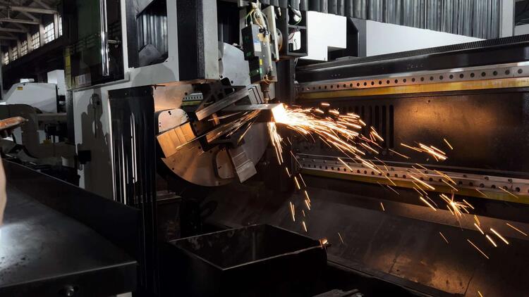 Лазерная резка труб