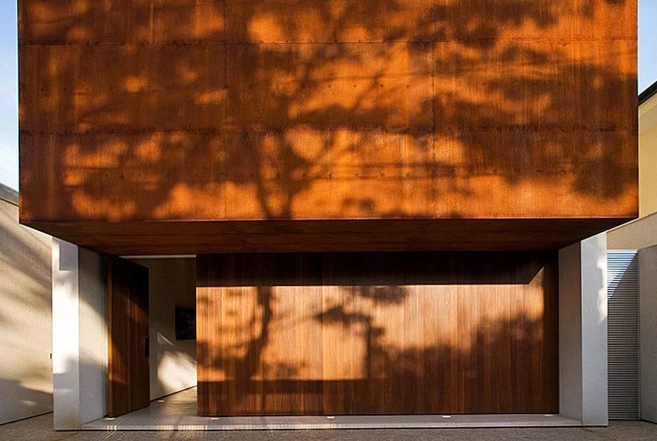 пример фасада из панелей кор тен